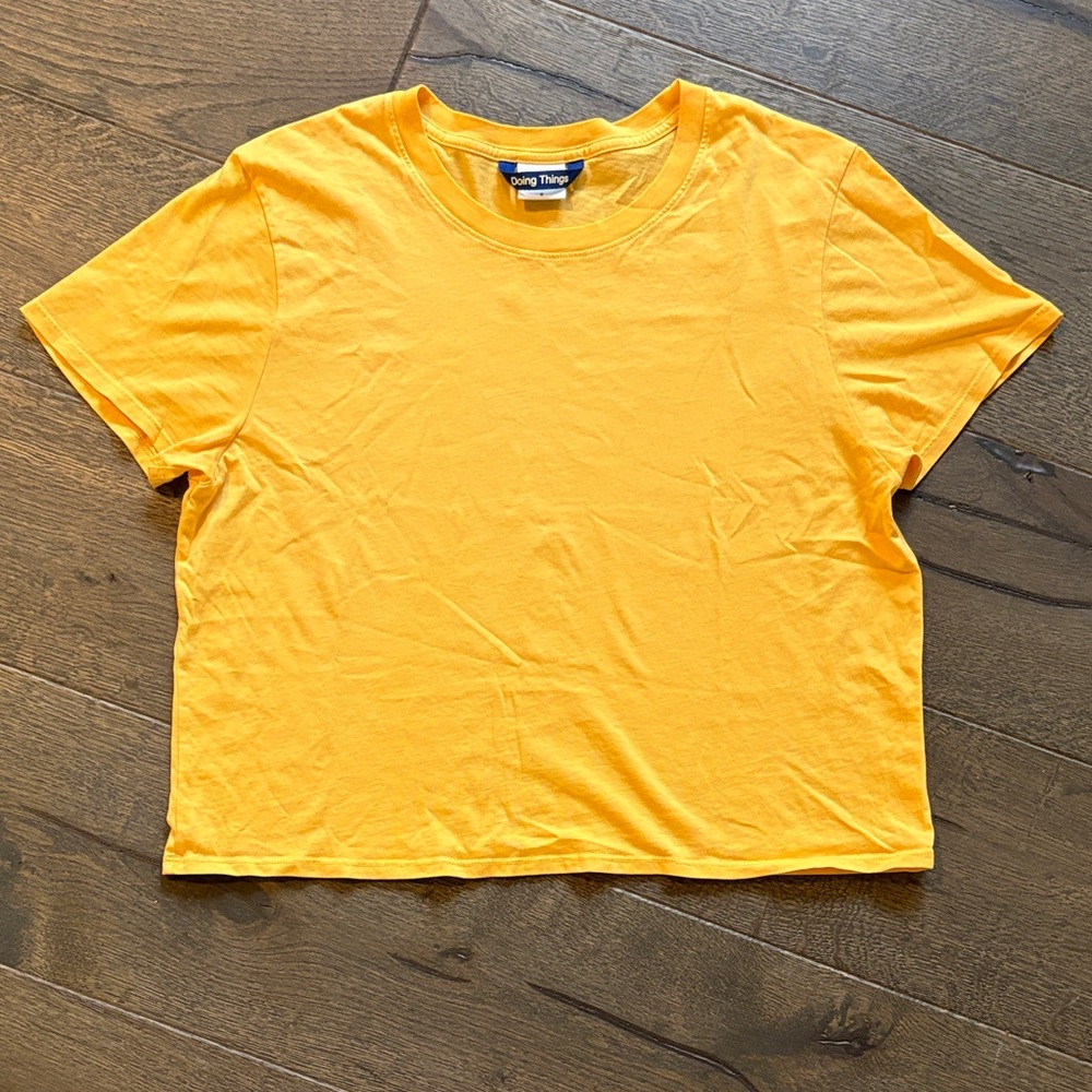 Outdoor Voices women’s Yellow Short Sleeve Tee
